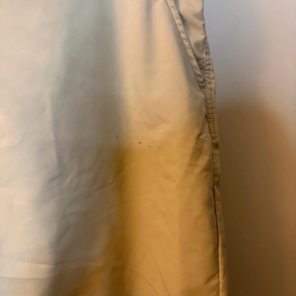 Johnnie-O Khaki Shorts men’s size 35